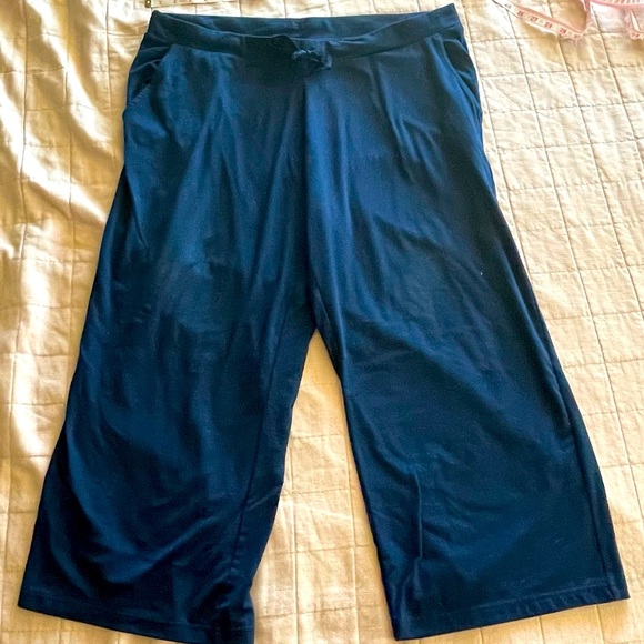 ♥️ Bundle of 2 | Navy Lounge Mid Rise Wide Leg Crop Pajama Pants - Picture 3 of 5